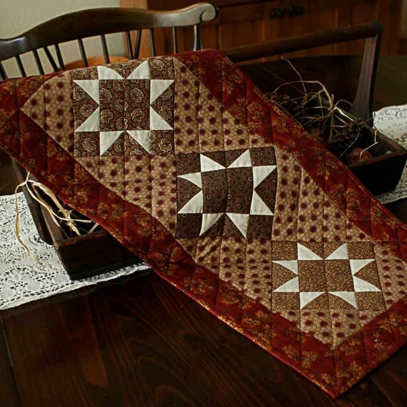 Antique Stars Table Runner by PetiteQuilts on Etsy