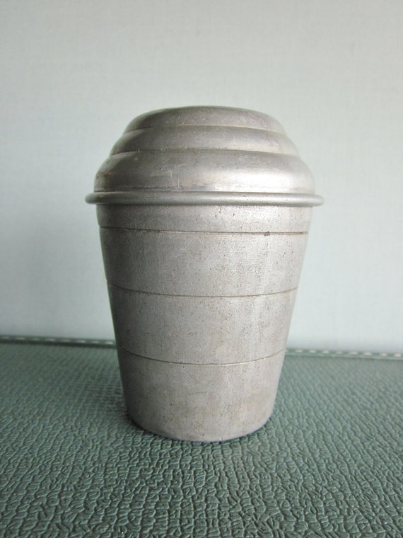 mirro aluminum measuring cup