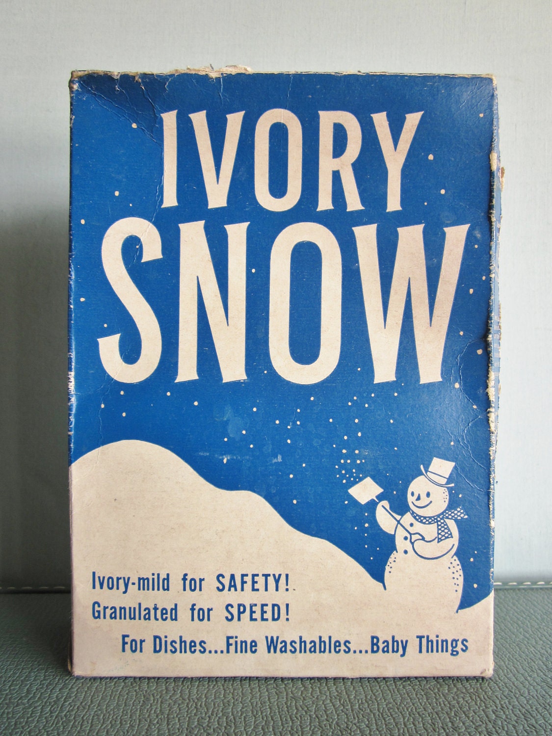 Vintage Ivory Snow soap box with some soap still inside