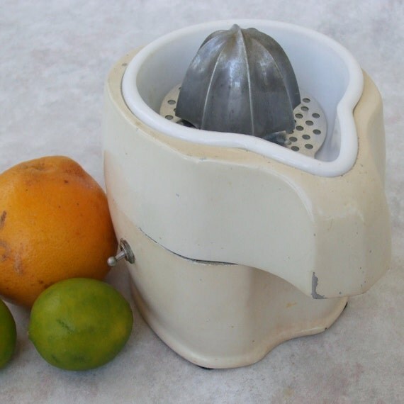 Vintage Dormeyer Electric Citrus Juicer 1950s by LaurasLastDitch