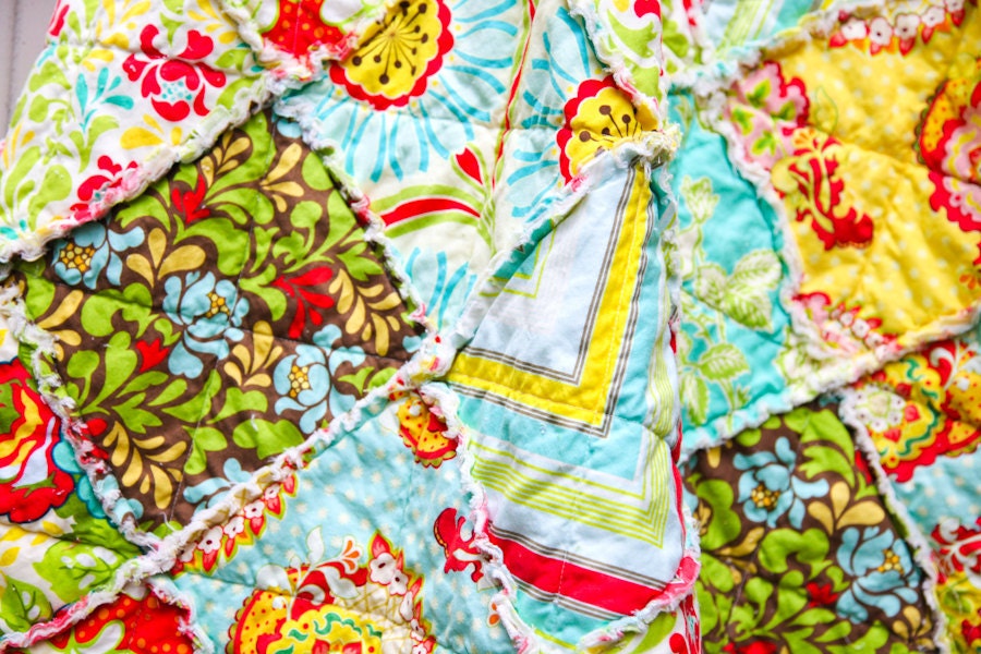 Pop Garden Picnic Throw Rag Quilt