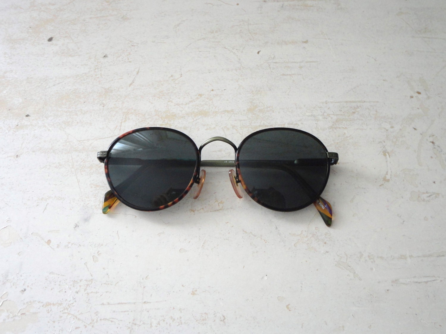 vintage sunglasses shop
