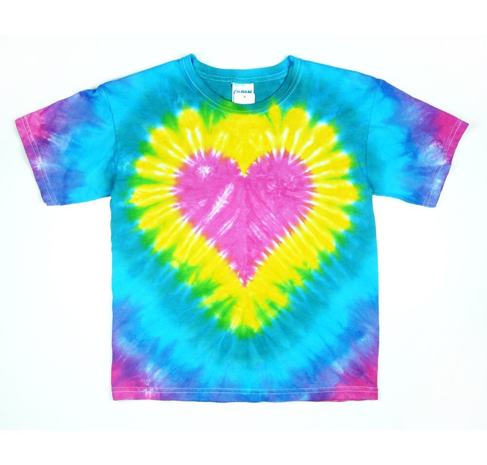 how to make a heart shaped tie dye shirt