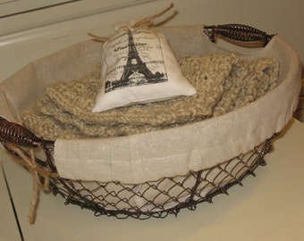 Farmhouse Wire Basket, Home Decor, Novelty, Chicken Wire Fruit Basket, Gift Basket, Spring Cleaning, Get Organized, Farmhouse, Kitchen