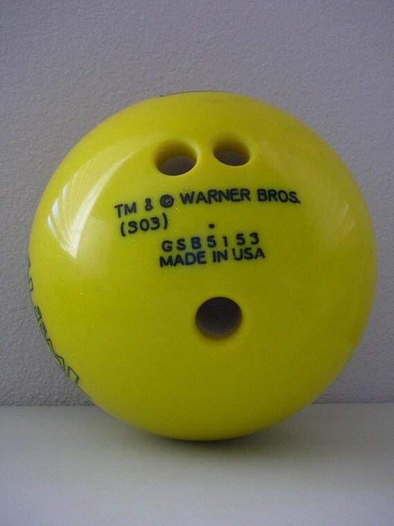 Tweety Bird Bowling Ball in ORIGINAL BOX Brunswick Looney