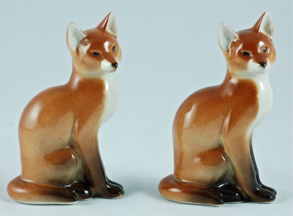 red fox figurines