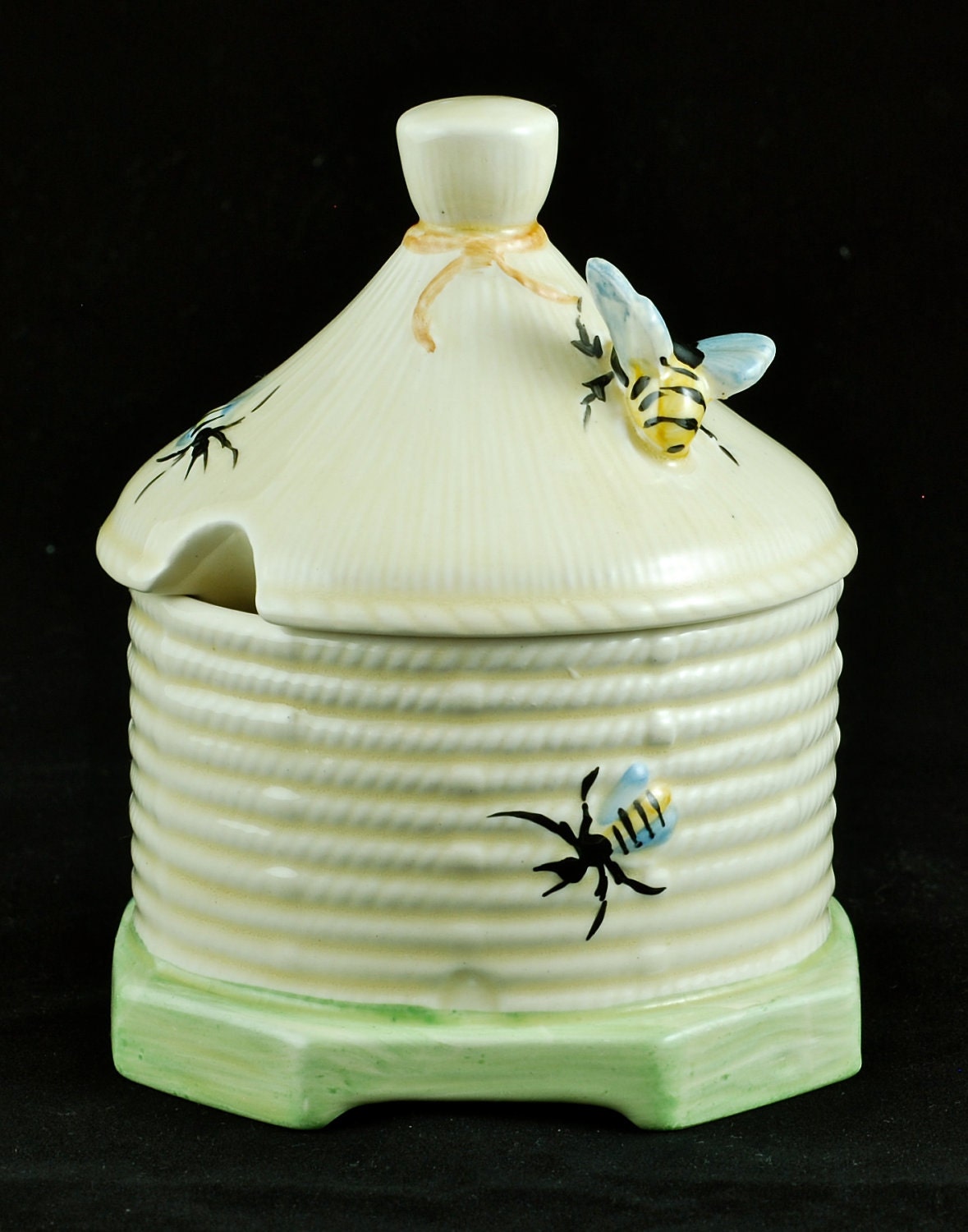 Vintage Crown Devon Beehive Honey Pot