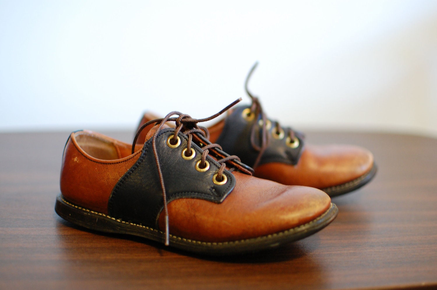 vintage kids brown and black saddle shoes size 10 1/2