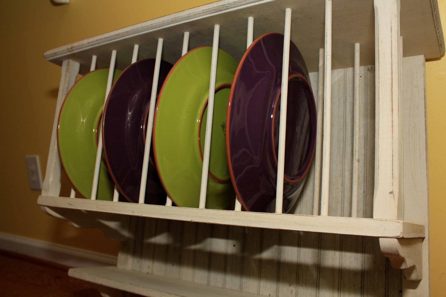 Chic Plate Rack.....Wall Hanging