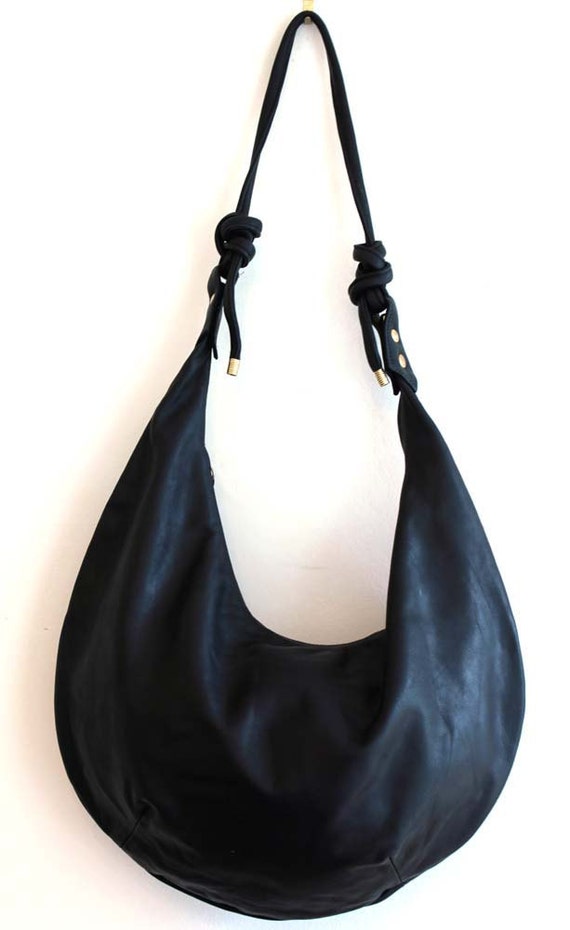 Black leather handbag. Hobo/slouch purse.