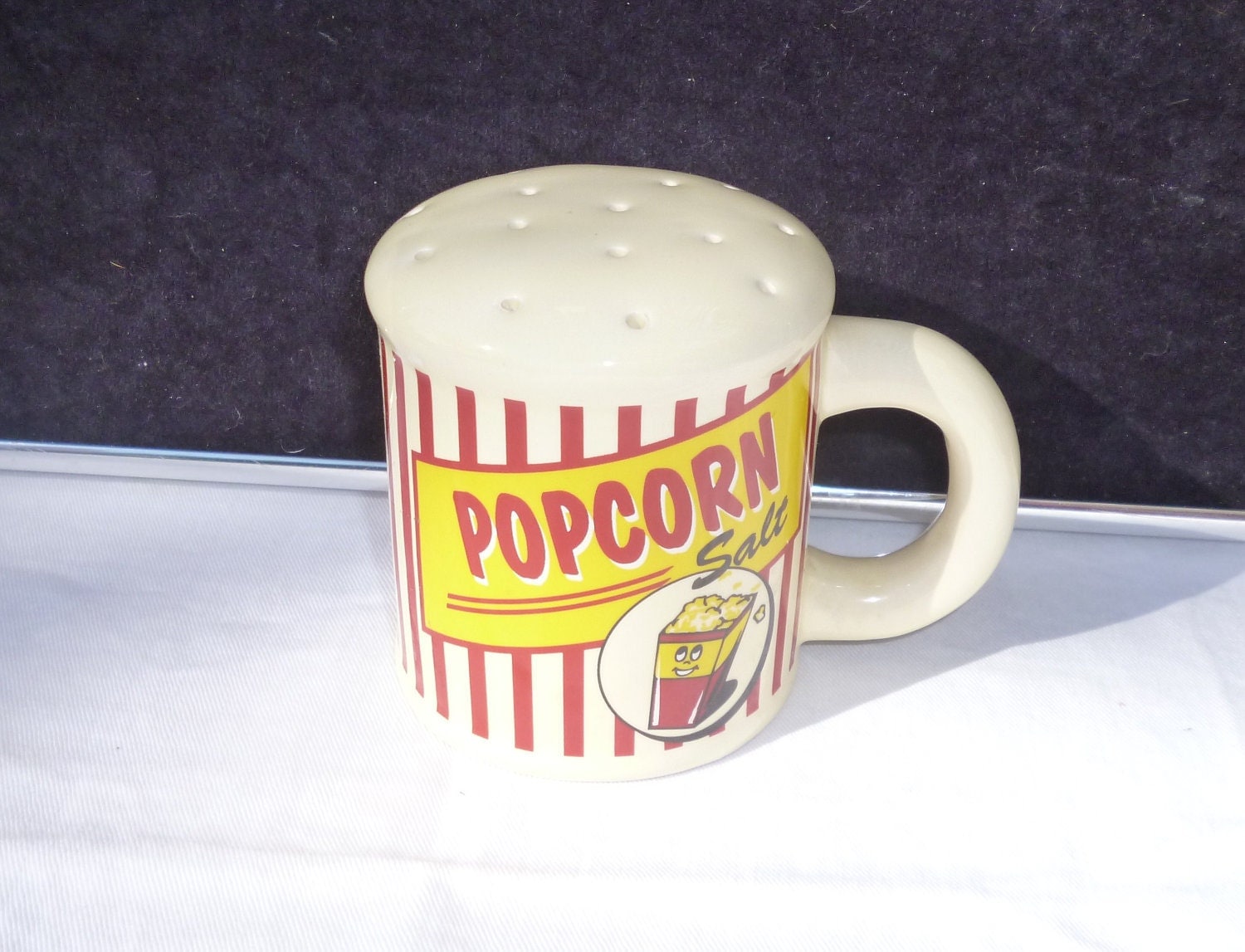Retro Ceramic Popcorn Salt Shaker
