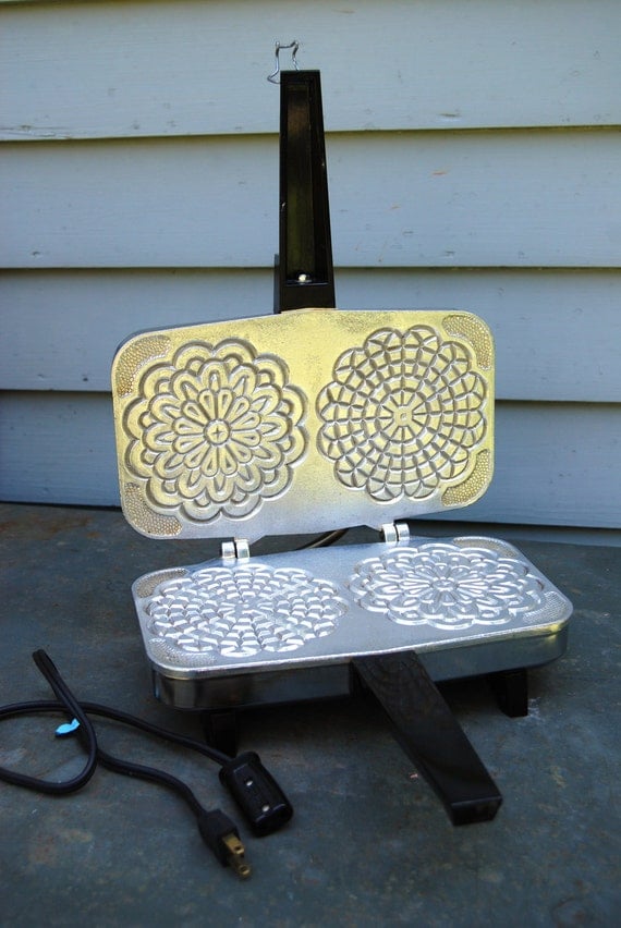 Pizzelle maker Vitantonio