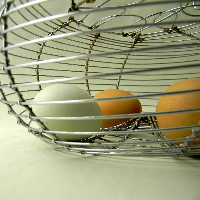 wire chicken shaped egg basket