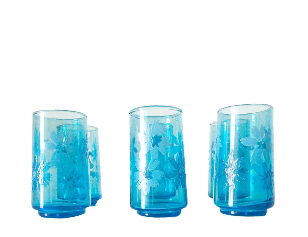 Set Of Six Daisy Drinking Glasses/Tumblers/Aqua/Capri by Nuvegriz