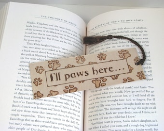 Wooden bookmark - Hand Pyrography - Paw Prints