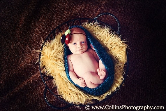 Lagoon - Newborn Baby Pod - Photo Prop