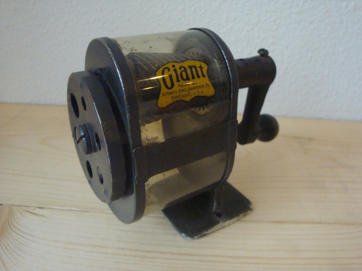 Vintage Giant Automatic Pencil Sharpener Co. Pencil Sharpener