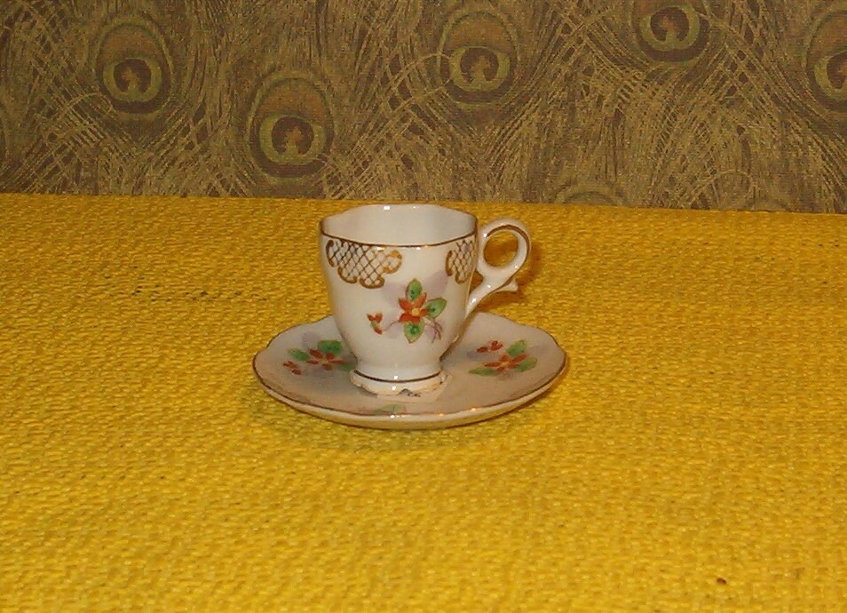 occupied japan miniature tea cup and saucer