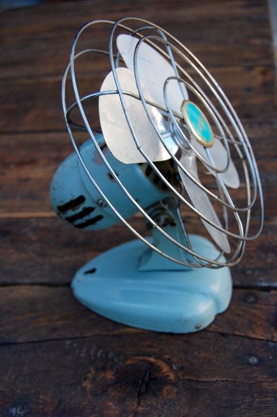 Vintage Zero Tabletop Metal Fan Perfect Working Condition in