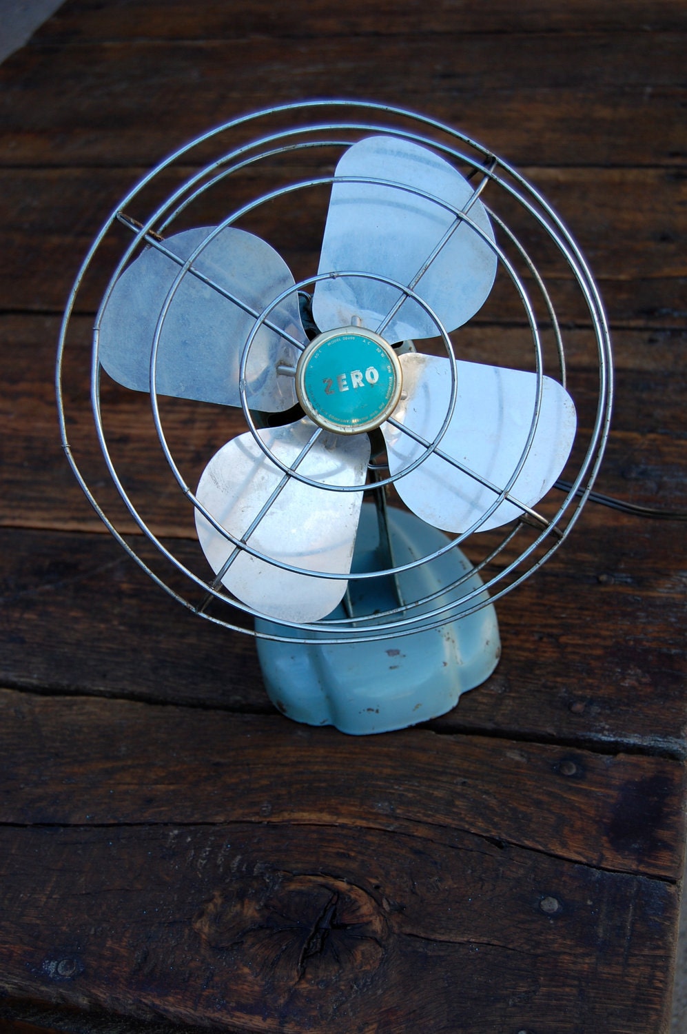 Vintage Zero Tabletop Metal Fan Perfect Working Condition in