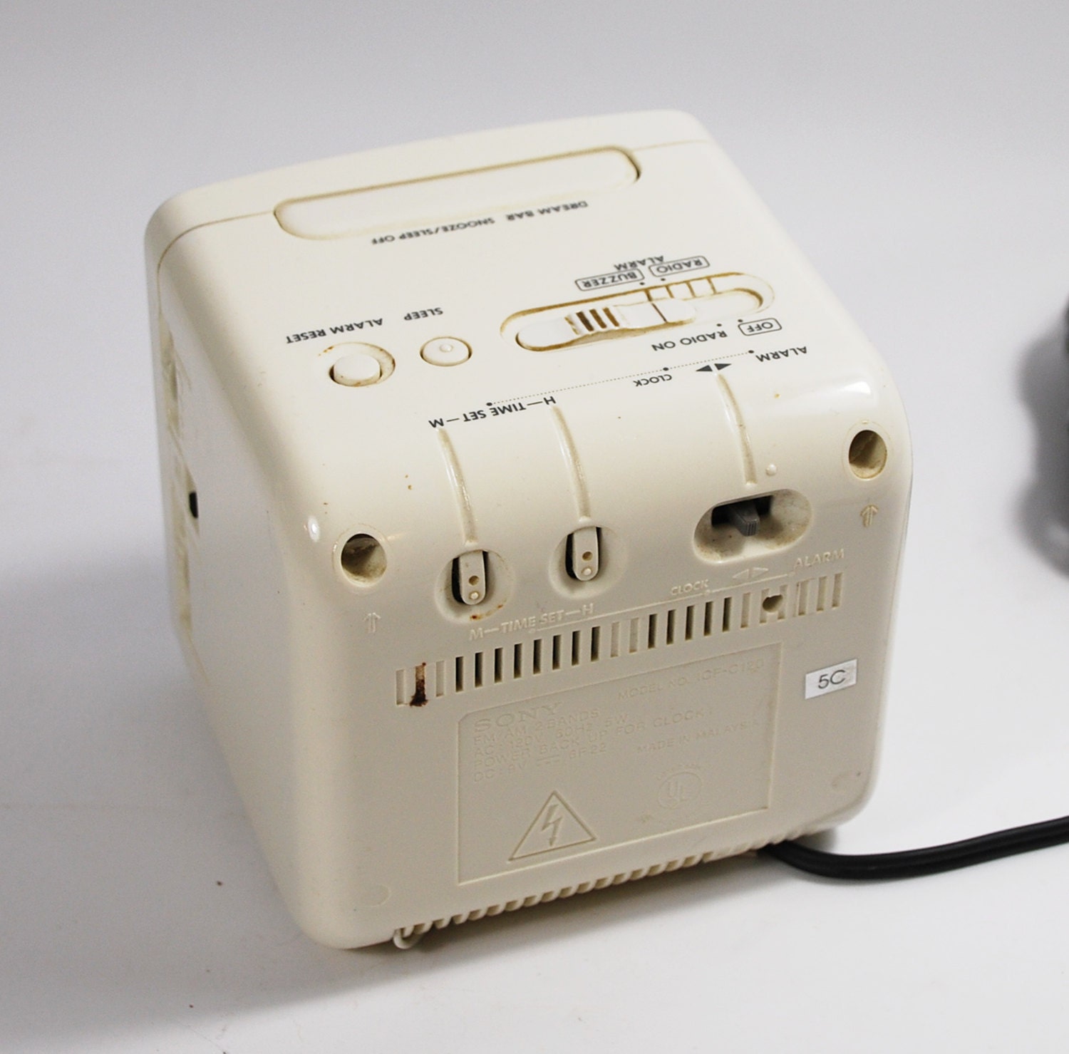 Vintage Sony White Cube Clock Radio DigiCube ICFC120 FREE