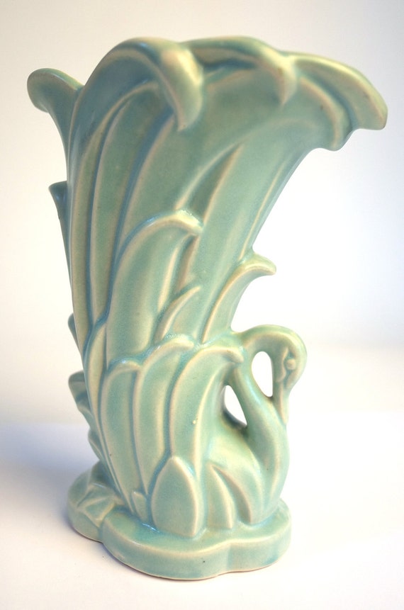 Vintage McCoy Sea Foam green Swan vase 1940's