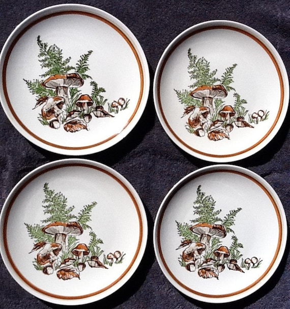 4 Vintage Mushroom Dinner Plates Royal China