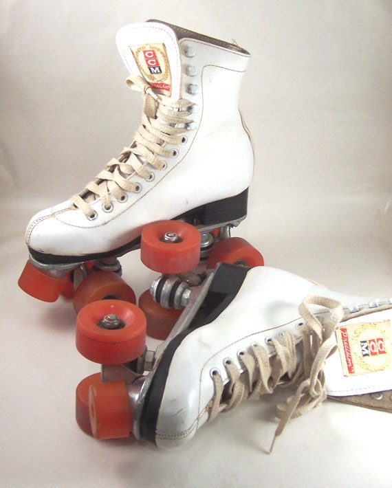 Vintage Roller Skates White with Orange Wheels Size 6