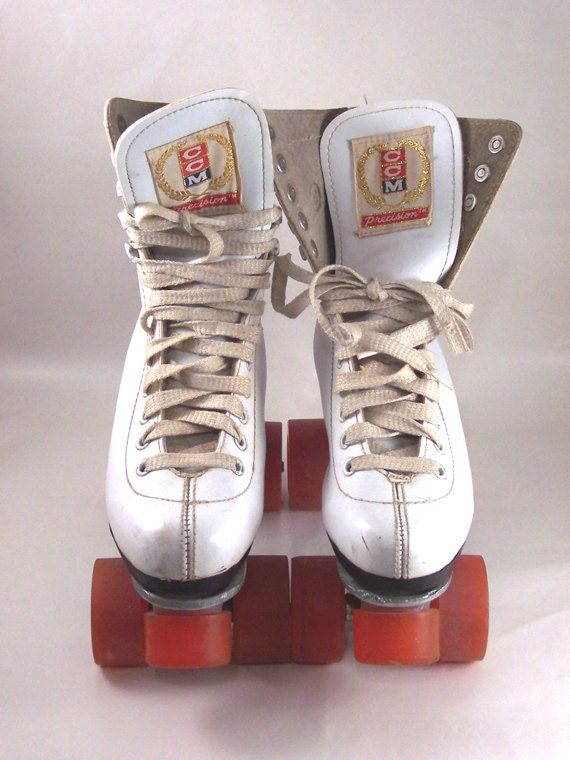 Vintage Roller Skates White with Orange Wheels Size 6