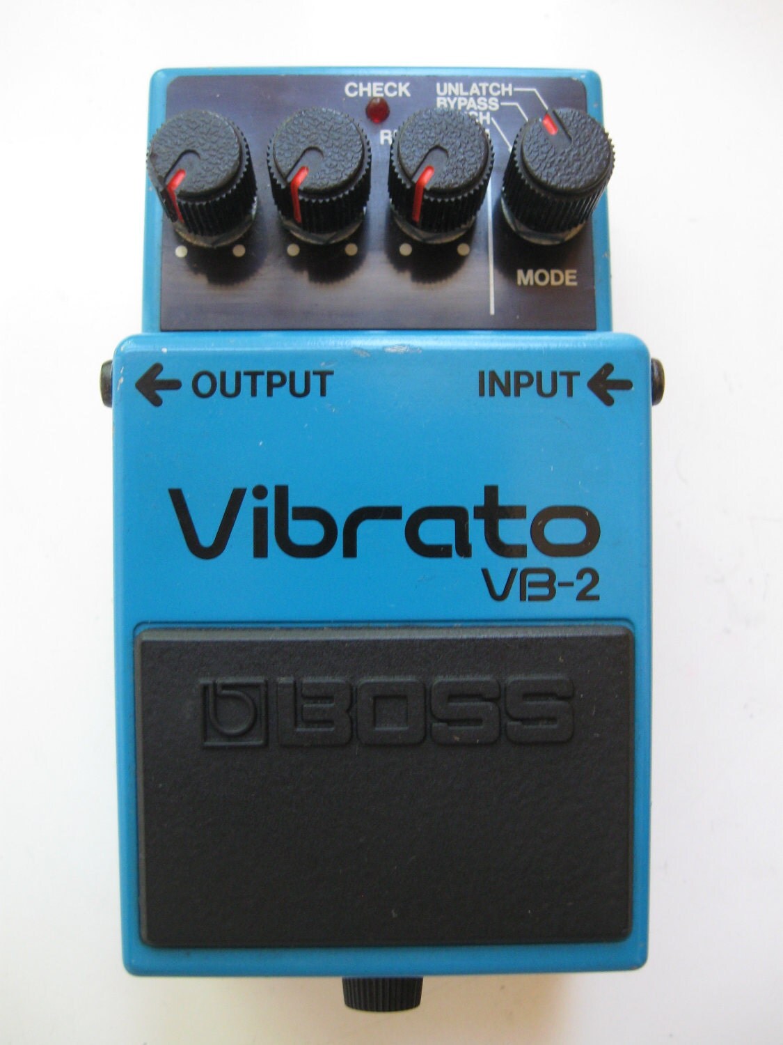 Vintage Boss VB2 Vibrato Guitar Effects Pedal Nice Tremolo