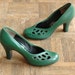 vintage NOS 1940s shoes / 40s green baby doll pumps / size 6.5