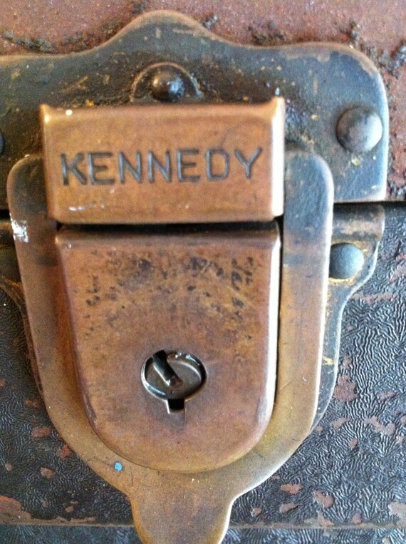 KENNEDY Machinist Tool Box with Solid Brass Pulls...FREE