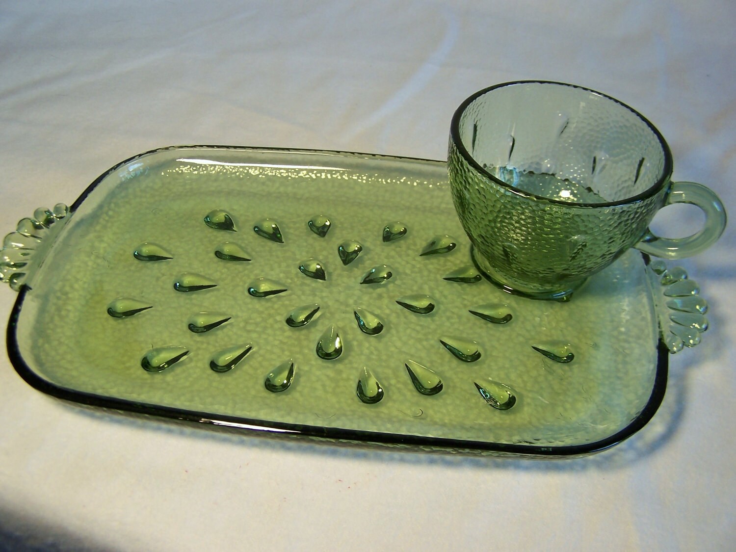 4 cup and saucer snack plate sets green pressed glass