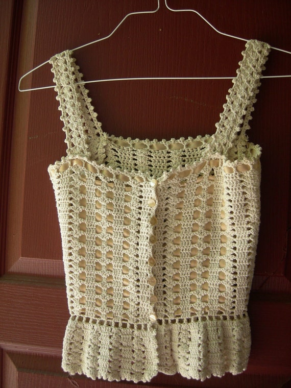 1950s Vintage Beige Crocheted Top