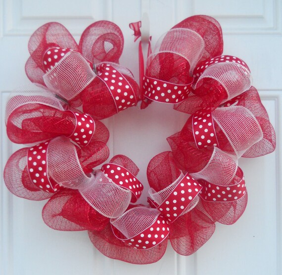 Easy Mesh & Ribbon Valentine's Day Wreath - My Pinterventures