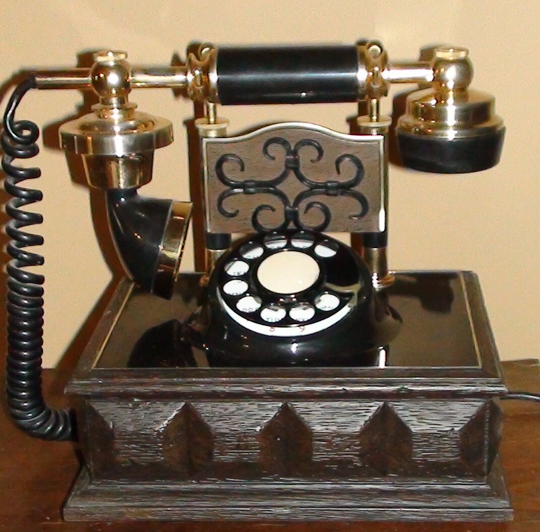 DecoTel Cradlephone Model DAG1330B Vintage Phone