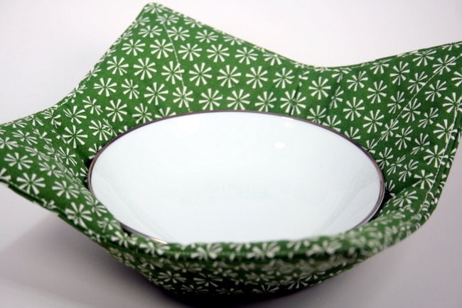 Download Kitchen Microwave Bowl Pot Holder White and Green Fabric