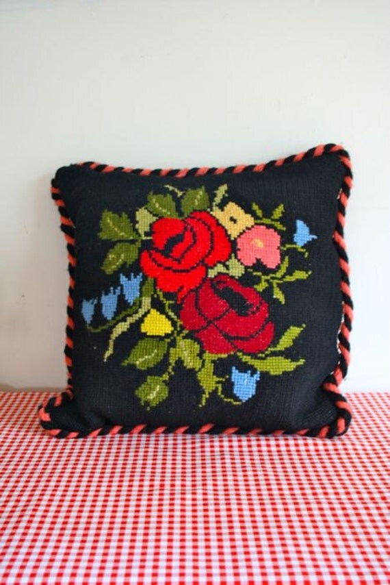 SALE // vintage 60/70s needlepoint throw pillow BUNCH of