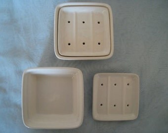 Ceramic soap dish for square soaps