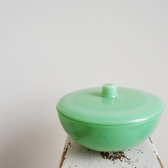 Vintage Jadeite Bowl with Lid