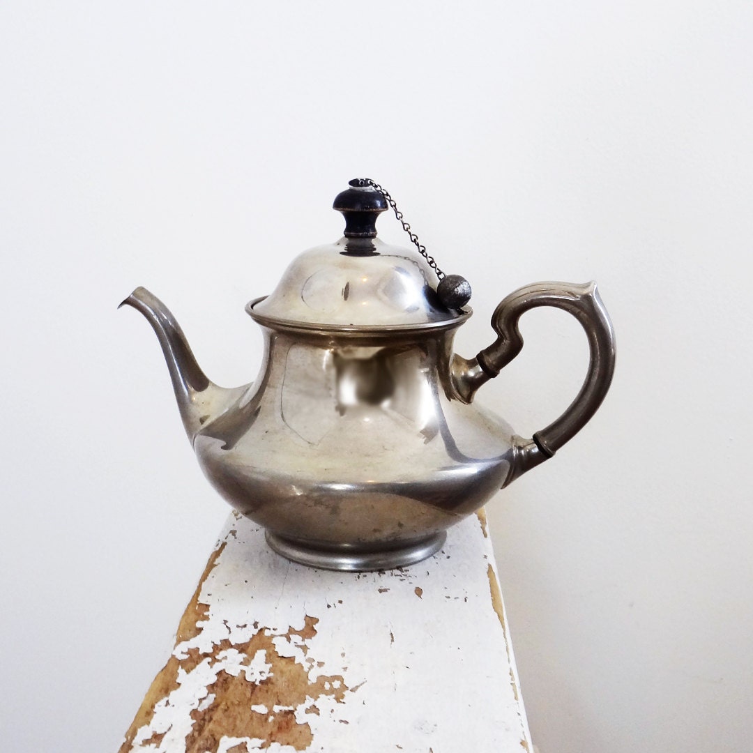 Antique Teapot Landers Frary and Clark Universal Tea Ball