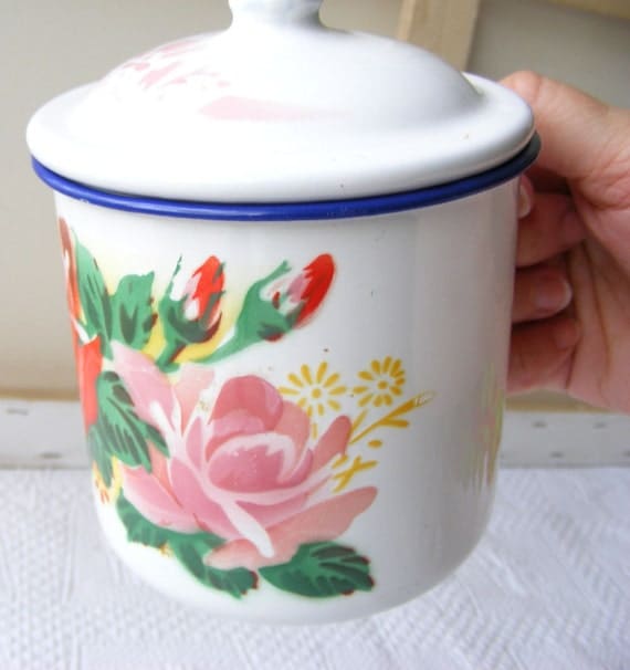 Extra large vintage enamel mug with lid soup mug tea mug
