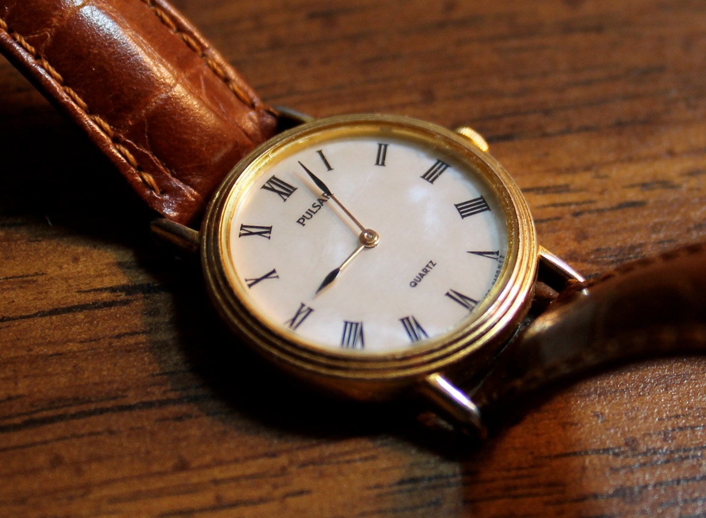 Ladies Pulsar Quartz Watch Brown Leather Strap Pearl Dial