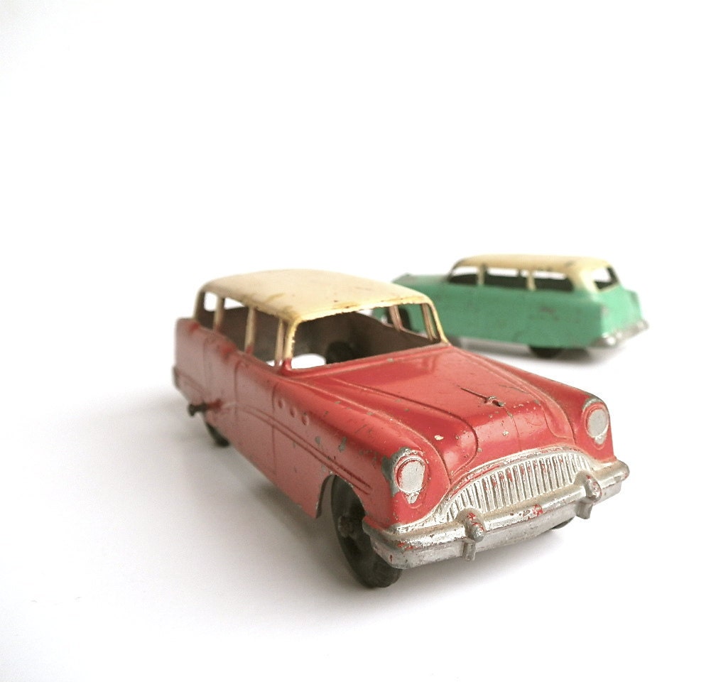 Vintage Station Wagons Tootsie Toy Cars Buick by DairyFarmAntiques