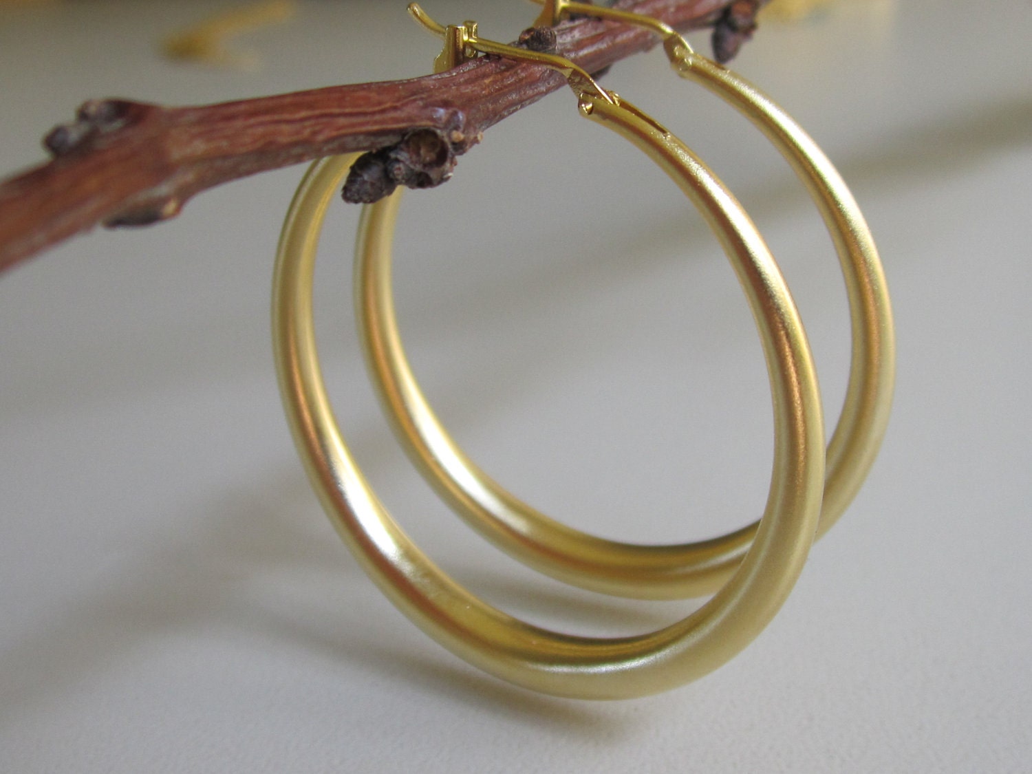 Gold hoop earrings Gold earrings Medium size gold hoop