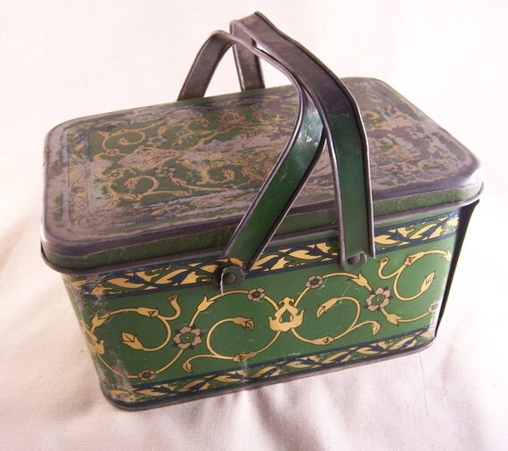 Vintage on sale..............1920's lunch pailantique
