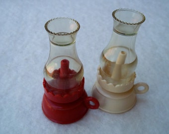 Vintage Red/Cream Lantern Salt and Pepper Shakers