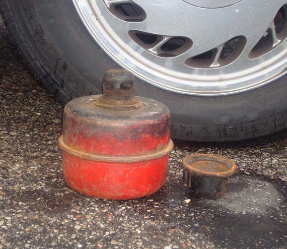 SALEVintage Kerosene Smudge Pot / Road Flare