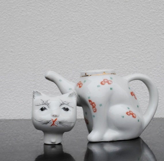 Vintage Cat Figurine Teapot Miniature Tea Pot Hand Painted