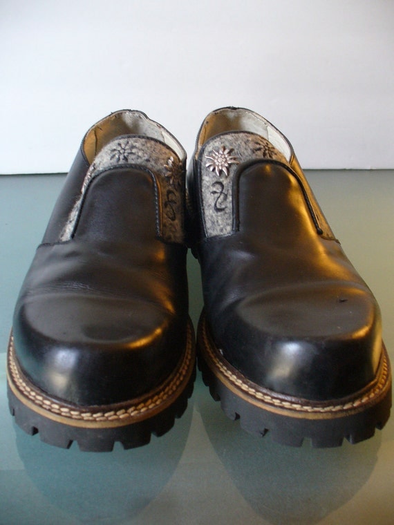 auserio shoes wikipedia